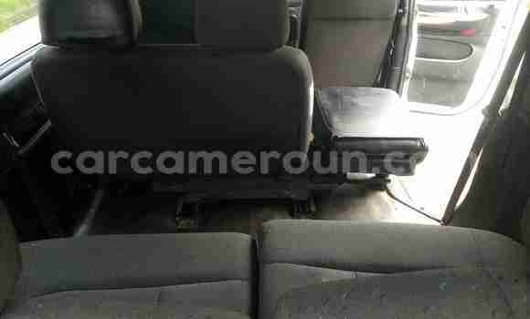 Sayi Na hannu Hyundai Starex (H-1) White Mota in Douala a Ƙasar Kamaru Sayi Na hannu Hyundai Starex (H-1) White Mota in Douala a Ƙasar Kamaru