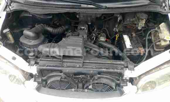 Sayi Na hannu Hyundai Starex (H-1) White Mota in Douala a Ƙasar Kamaru Sayi Na hannu Hyundai Starex (H-1) White Mota in Douala a Ƙasar Kamaru