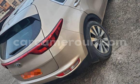 Sayi Na hannu Kia Sportage M Mota in Douala a Ƙasar Kamaru Sayi Na hannu Kia Sportage M Mota in Douala a Ƙasar Kamaru