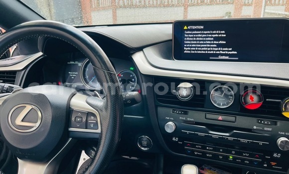 Sayi Na hannu Lexus RX 350 White Mota in Douala a Ƙasar Kamaru Sayi Na hannu Lexus RX 350 White Mota in Douala a Ƙasar Kamaru