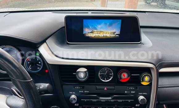 Sayi Na hannu Lexus RX 350 White Mota in Douala a Ƙasar Kamaru Sayi Na hannu Lexus RX 350 White Mota in Douala a Ƙasar Kamaru