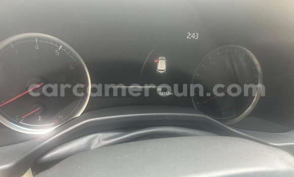 Sayi Sabo Toyota Land Cruiser White Mota in Douala a Ƙasar Kamaru Sayi Sabo Toyota Land Cruiser White Mota in Douala a Ƙasar Kamaru