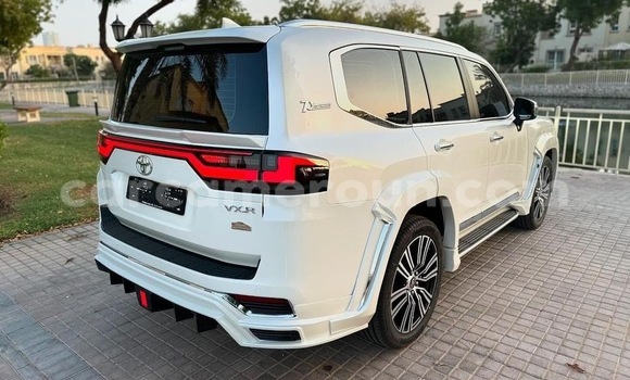 Acheter Neuf Voiture Toyota Land Cruiser Blanc à Douala, Littoral Cameroon Acheter Neuf Voiture Toyota Land Cruiser Blanc à Douala, Littoral Cameroon