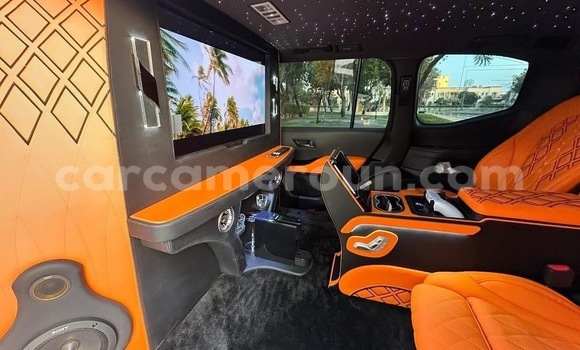 Acheter Neuf Voiture Toyota Land Cruiser Blanc à Douala, Littoral Cameroon Acheter Neuf Voiture Toyota Land Cruiser Blanc à Douala, Littoral Cameroon