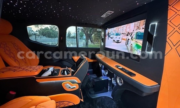 Acheter Neuf Voiture Toyota Land Cruiser Blanc à Douala, Littoral Cameroon Acheter Neuf Voiture Toyota Land Cruiser Blanc à Douala, Littoral Cameroon