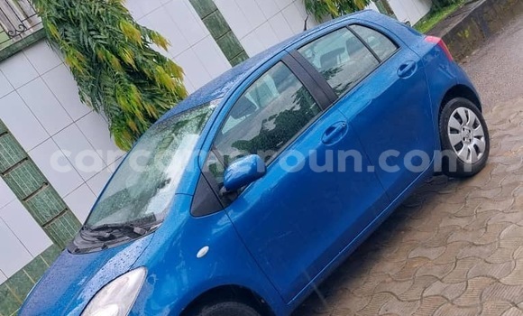 Acheter Import Voiture Toyota Yaris Bleu à Douala, Littoral Cameroon Acheter Import Voiture Toyota Yaris Bleu à Douala, Littoral Cameroon