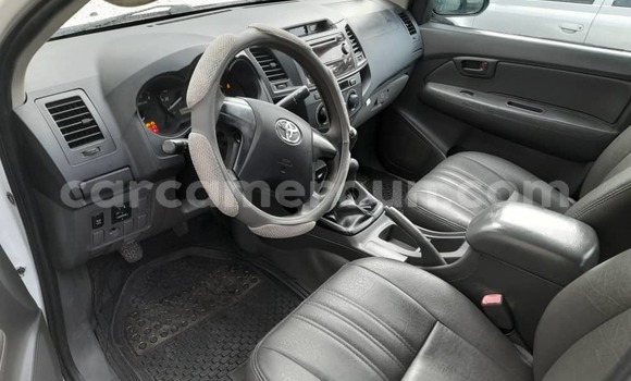 Buy Used Toyota Pickup White Car in Douala in Littoral Cameroon Buy Used Toyota Pickup White Car in Douala in Littoral Cameroon