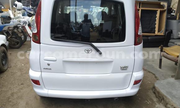 Acheter Occasion Voiture Toyota Yaris Verso Blanc à Douala, Littoral Cameroon Acheter Occasion Voiture Toyota Yaris Verso Blanc à Douala, Littoral Cameroon