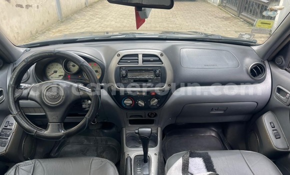 Acheter Occasion Voiture Toyota RAV4 Noir à Douala, Littoral Cameroon Acheter Occasion Voiture Toyota RAV4 Noir à Douala, Littoral Cameroon