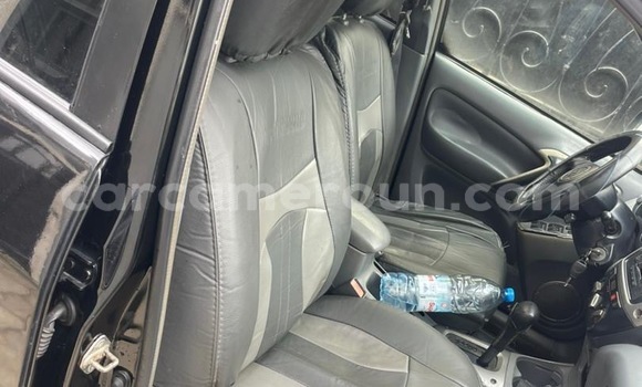 Acheter Occasion Voiture Toyota RAV4 Noir à Douala, Littoral Cameroon Acheter Occasion Voiture Toyota RAV4 Noir à Douala, Littoral Cameroon