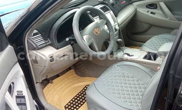 Sayi Na hannu Toyota Camry Black Mota in Douala a Ƙasar Kamaru Sayi Na hannu Toyota Camry Black Mota in Douala a Ƙasar Kamaru