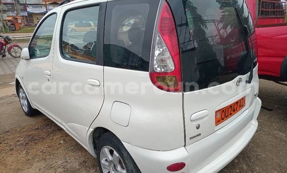 Buy Used Toyota Yaris Verso White Car in Douala in Littoral Cameroon Buy Used Toyota Yaris Verso White Car in Douala in Littoral Cameroon
