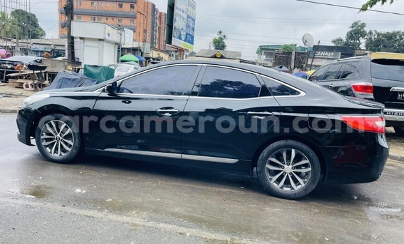 Sayi Na hannu Hyundai Grandeur Black Mota in Douala a Ƙasar Kamaru Sayi Na hannu Hyundai Grandeur Black Mota in Douala a Ƙasar Kamaru