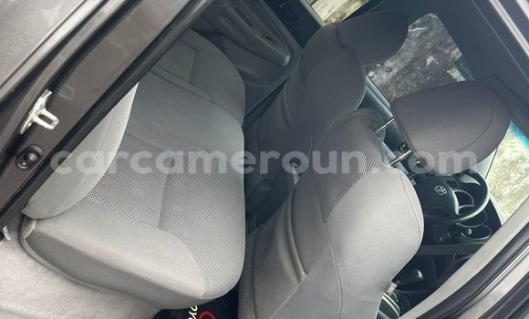 Sayi Imported Toyota Tacoma Azurfa Mota in Douala a Ƙasar Kamaru Sayi Imported Toyota Tacoma Azurfa Mota in Douala a Ƙasar Kamaru