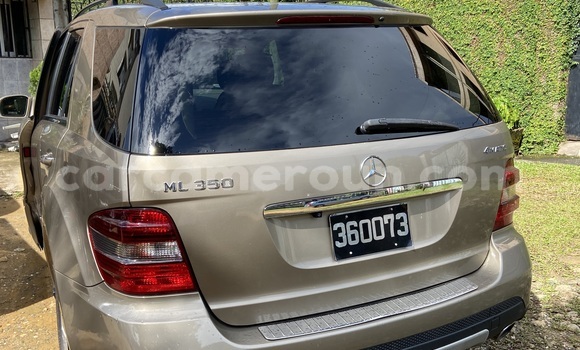 Sayi Imported Mercedes‒Benz ML–Class Sauran Mota in Douala a Ƙasar Kamaru Sayi Imported Mercedes‒Benz ML–Class Sauran Mota in Douala a Ƙasar Kamaru