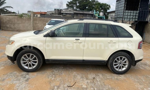 Sayi Imported Ford Edge White Mota in Douala a Ƙasar Kamaru Sayi Imported Ford Edge White Mota in Douala a Ƙasar Kamaru