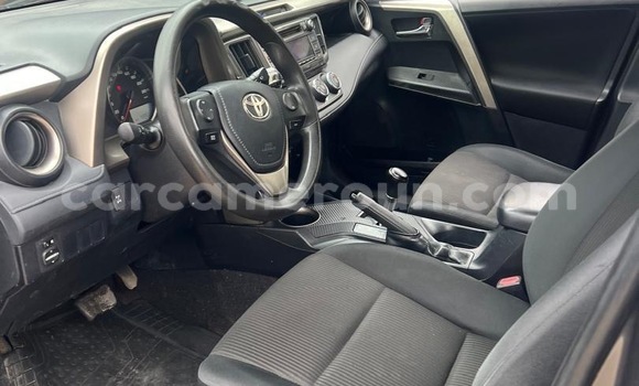 Acheter Neuf Voiture Toyota RAV4 Noir à Douala, Littoral Cameroon Acheter Neuf Voiture Toyota RAV4 Noir à Douala, Littoral Cameroon