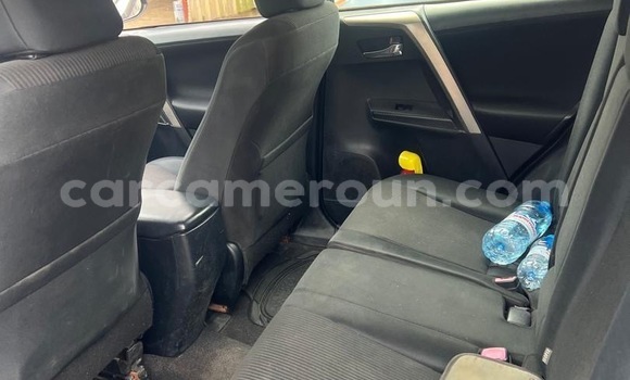 Acheter Neuf Voiture Toyota RAV4 Noir à Douala, Littoral Cameroon Acheter Neuf Voiture Toyota RAV4 Noir à Douala, Littoral Cameroon