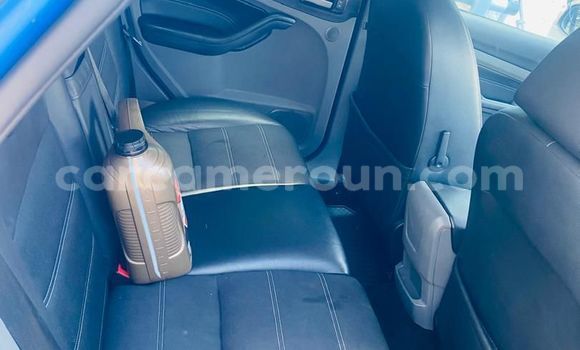 Sayi Imported Ford Focus Blue Mota in Douala a Ƙasar Kamaru Sayi Imported Ford Focus Blue Mota in Douala a Ƙasar Kamaru