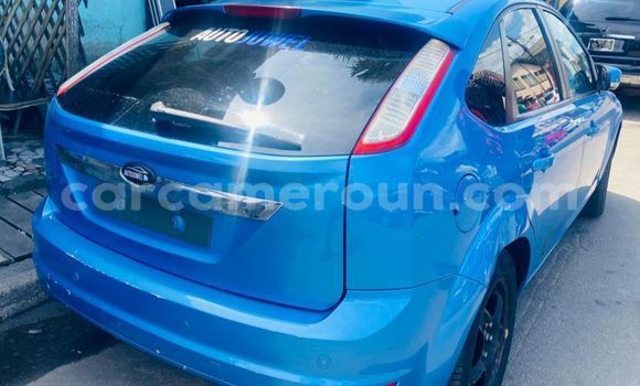 Sayi Imported Ford Focus Blue Mota in Douala a Ƙasar Kamaru Sayi Imported Ford Focus Blue Mota in Douala a Ƙasar Kamaru
