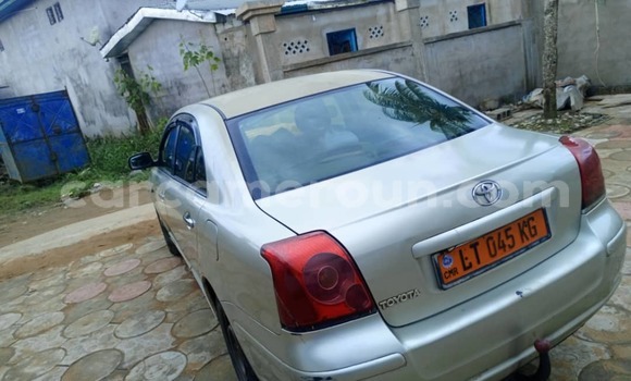 Sayi Na hannu Toyota Avensis M Mota in Douala a Ƙasar Kamaru Sayi Na hannu Toyota Avensis M Mota in Douala a Ƙasar Kamaru