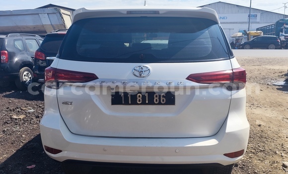 Buy Import Toyota Fortuner White Car in Douala in Littoral Cameroon Buy Import Toyota Fortuner White Car in Douala in Littoral Cameroon