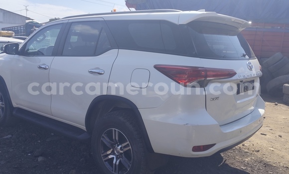 Buy Import Toyota Fortuner White Car in Douala in Littoral Cameroon Buy Import Toyota Fortuner White Car in Douala in Littoral Cameroon