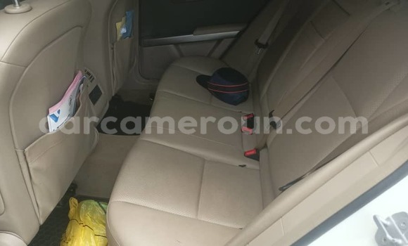 Sayi Na hannu Mercedes‒Benz GLK–Class White Mota in Douala a Ƙasar Kamaru Sayi Na hannu Mercedes‒Benz GLK–Class White Mota in Douala a Ƙasar Kamaru