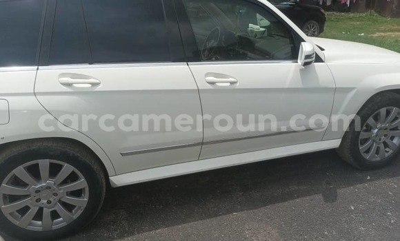 Sayi Na hannu Mercedes‒Benz GLK–Class White Mota in Douala a Ƙasar Kamaru Sayi Na hannu Mercedes‒Benz GLK–Class White Mota in Douala a Ƙasar Kamaru