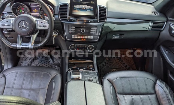 Sayi Na hannu Mercedes‒Benz GLE Black Mota in Douala a Ƙasar Kamaru Sayi Na hannu Mercedes‒Benz GLE Black Mota in Douala a Ƙasar Kamaru