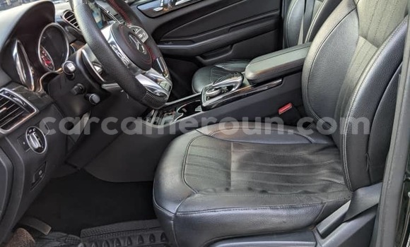 Sayi Na hannu Mercedes‒Benz GLE Black Mota in Douala a Ƙasar Kamaru Sayi Na hannu Mercedes‒Benz GLE Black Mota in Douala a Ƙasar Kamaru