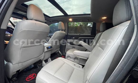 Buy Used Toyota Highlander Black Car in Douala in Littoral Cameroon Buy Used Toyota Highlander Black Car in Douala in Littoral Cameroon