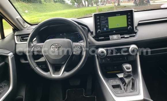 Sayi Na hannu Toyota RAV4 Sauran Mota in Douala a Ƙasar Kamaru Sayi Na hannu Toyota RAV4 Sauran Mota in Douala a Ƙasar Kamaru