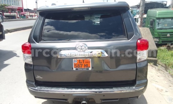 Sayi Na hannu Toyota 4Runner Sauran Mota in Douala a Ƙasar Kamaru Sayi Na hannu Toyota 4Runner Sauran Mota in Douala a Ƙasar Kamaru