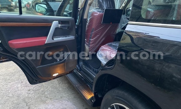 Acheter Neuf Voiture Toyota Land Cruiser Noir à Douala, Littoral Cameroon Acheter Neuf Voiture Toyota Land Cruiser Noir à Douala, Littoral Cameroon