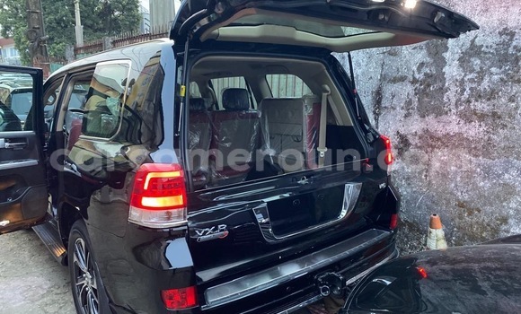 Acheter Neuf Voiture Toyota Land Cruiser Noir à Douala, Littoral Cameroon Acheter Neuf Voiture Toyota Land Cruiser Noir à Douala, Littoral Cameroon