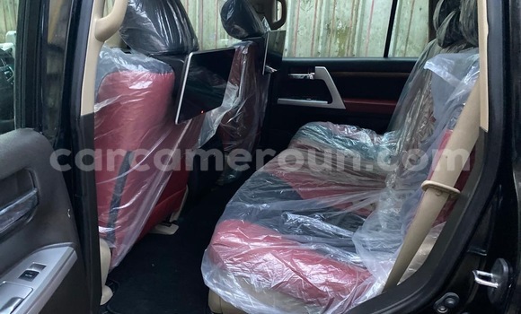 Acheter Neuf Voiture Toyota Land Cruiser Noir à Douala, Littoral Cameroon Acheter Neuf Voiture Toyota Land Cruiser Noir à Douala, Littoral Cameroon