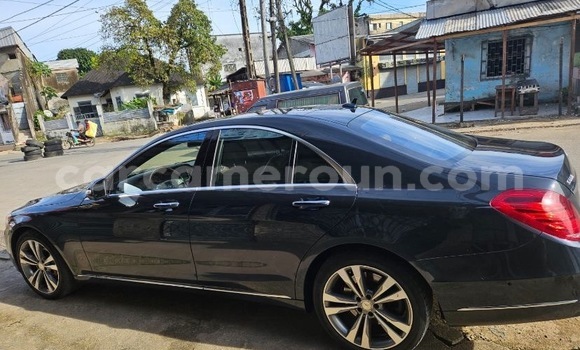Sayi Imported Mercedes‒Benz S-klasse Black Mota in Douala a Ƙasar Kamaru Sayi Imported Mercedes‒Benz S-klasse Black Mota in Douala a Ƙasar Kamaru