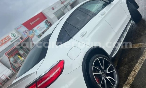 Sayi Na hannu Mercedes‒Benz AMG GLC Coupe White Mota in Douala a Ƙasar Kamaru Sayi Na hannu Mercedes‒Benz AMG GLC Coupe White Mota in Douala a Ƙasar Kamaru