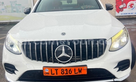 Sayi Na hannu Mercedes‒Benz AMG GLC Coupe White Mota in Douala a Ƙasar Kamaru Sayi Na hannu Mercedes‒Benz AMG GLC Coupe White Mota in Douala a Ƙasar Kamaru