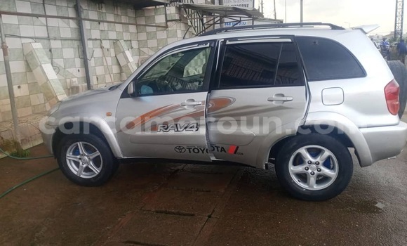 Acheter Occasion Voiture Toyota RAV4 Gris à Douala, Littoral Cameroon Acheter Occasion Voiture Toyota RAV4 Gris à Douala, Littoral Cameroon