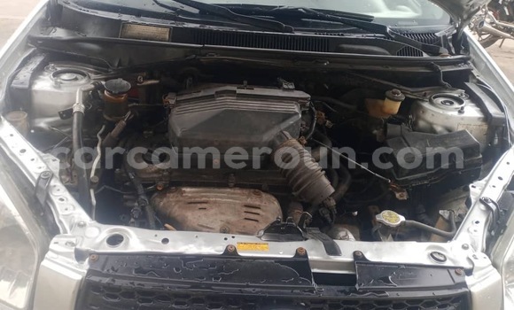 Acheter Occasion Voiture Toyota RAV4 Gris à Douala, Littoral Cameroon Acheter Occasion Voiture Toyota RAV4 Gris à Douala, Littoral Cameroon