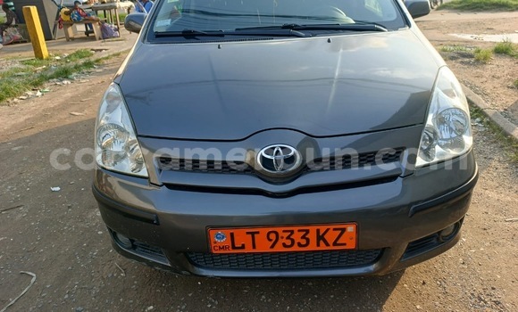 Sayi Na hannu Toyota Corolla Sauran Mota in Douala a Ƙasar Kamaru