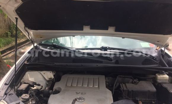 Buy Import Toyota Highlander White Car in Douala in Littoral Cameroon Buy Import Toyota Highlander White Car in Douala in Littoral Cameroon