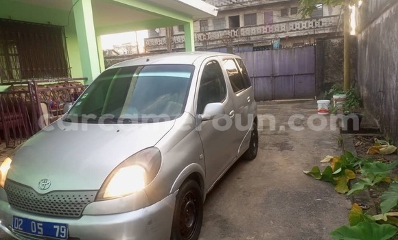 Acheter Occasion Voiture Toyota Yaris Verso Gris à Douala, Littoral Cameroon