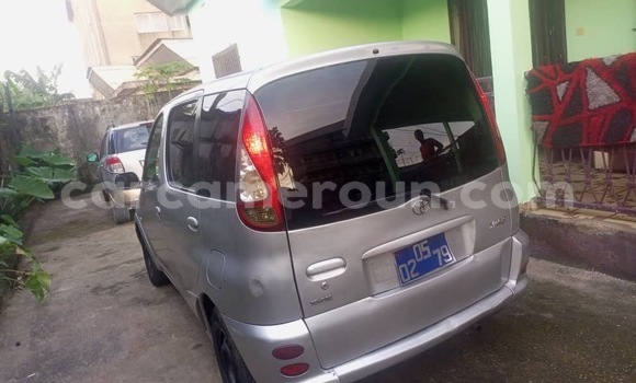 Acheter Occasion Voiture Toyota Yaris Verso Gris à Douala, Littoral Cameroon Acheter Occasion Voiture Toyota Yaris Verso Gris à Douala, Littoral Cameroon